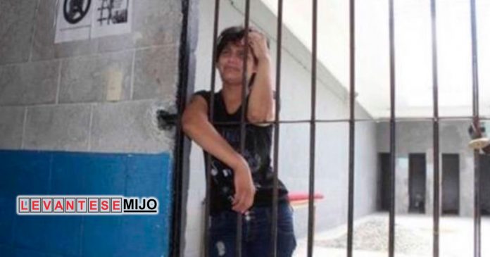 mujer-arrestada-por-no-lavar-ropa-del-marido